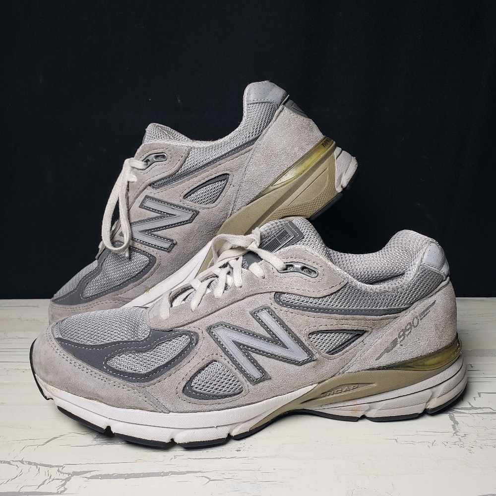 New Balance 990 v4 Athletic Shoes in Grey - Women's size 9.5 B